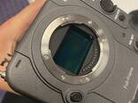 Sony FX6 Full-Frame con empuñadura, tarjetas CFexpress TOUGH y batería con montura V - фото 2